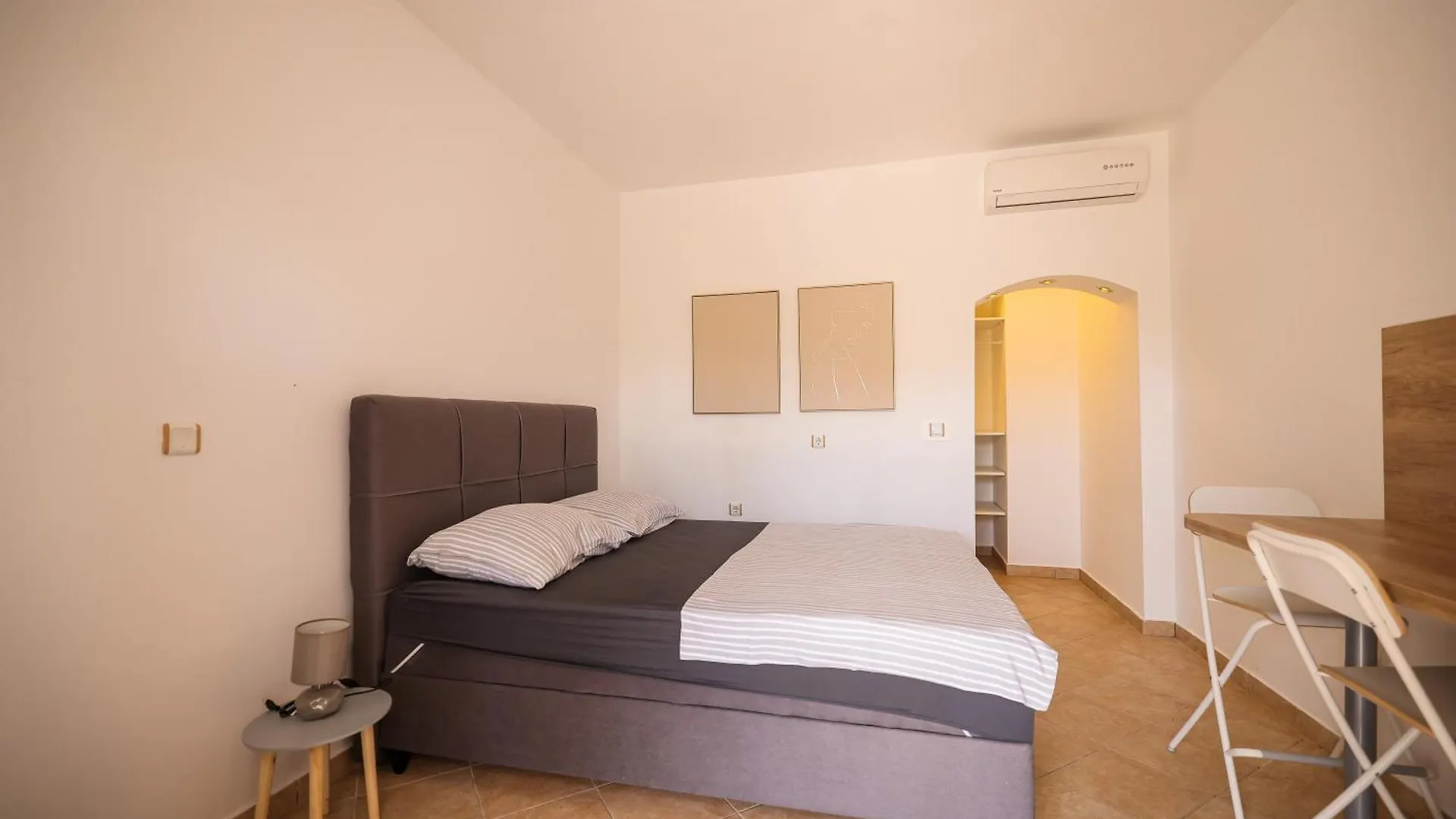 Apartments Marina 佩特坎内 克罗地亚